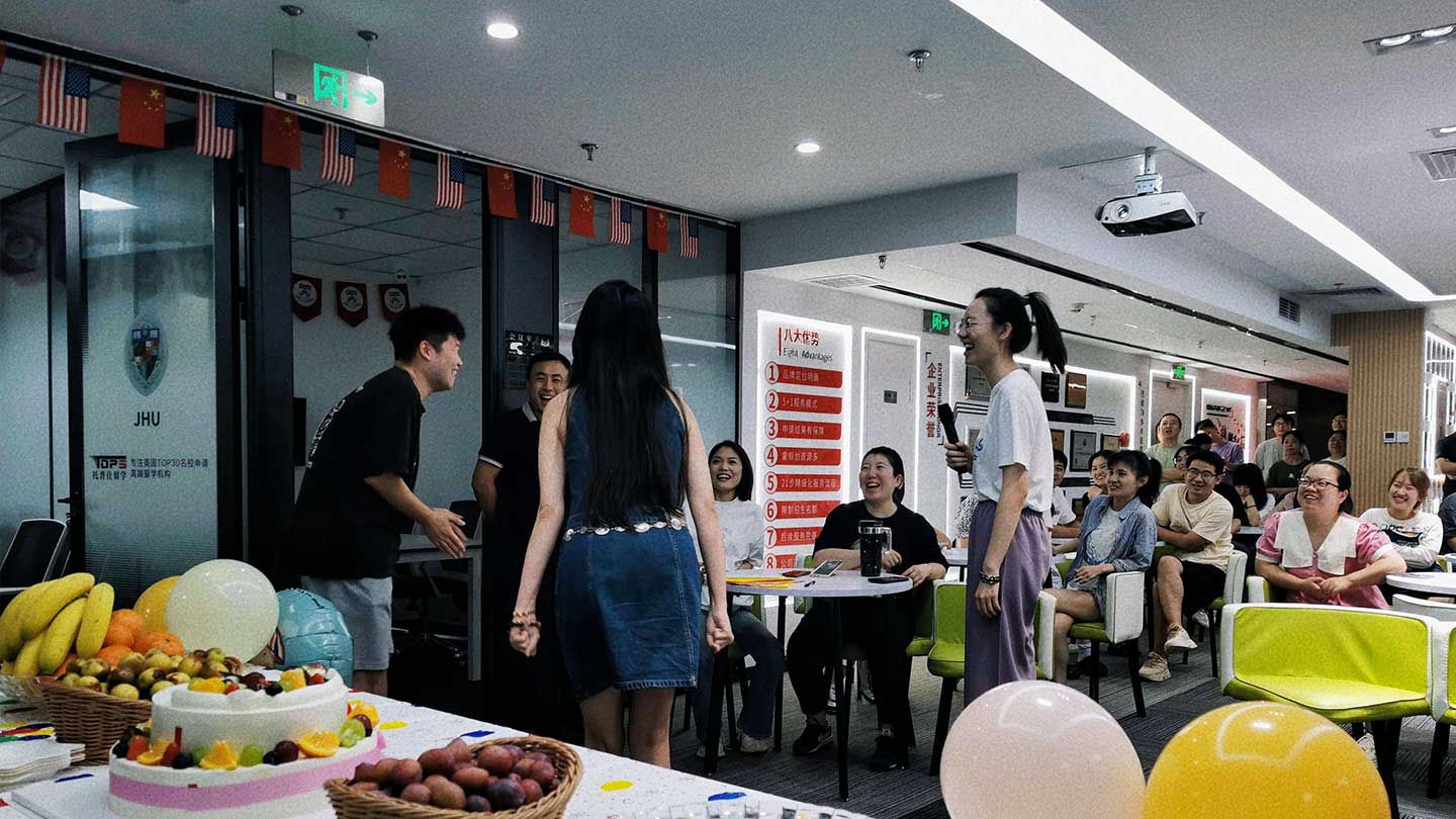 8月生日趴体来啦！属于托普仕的集体浪漫