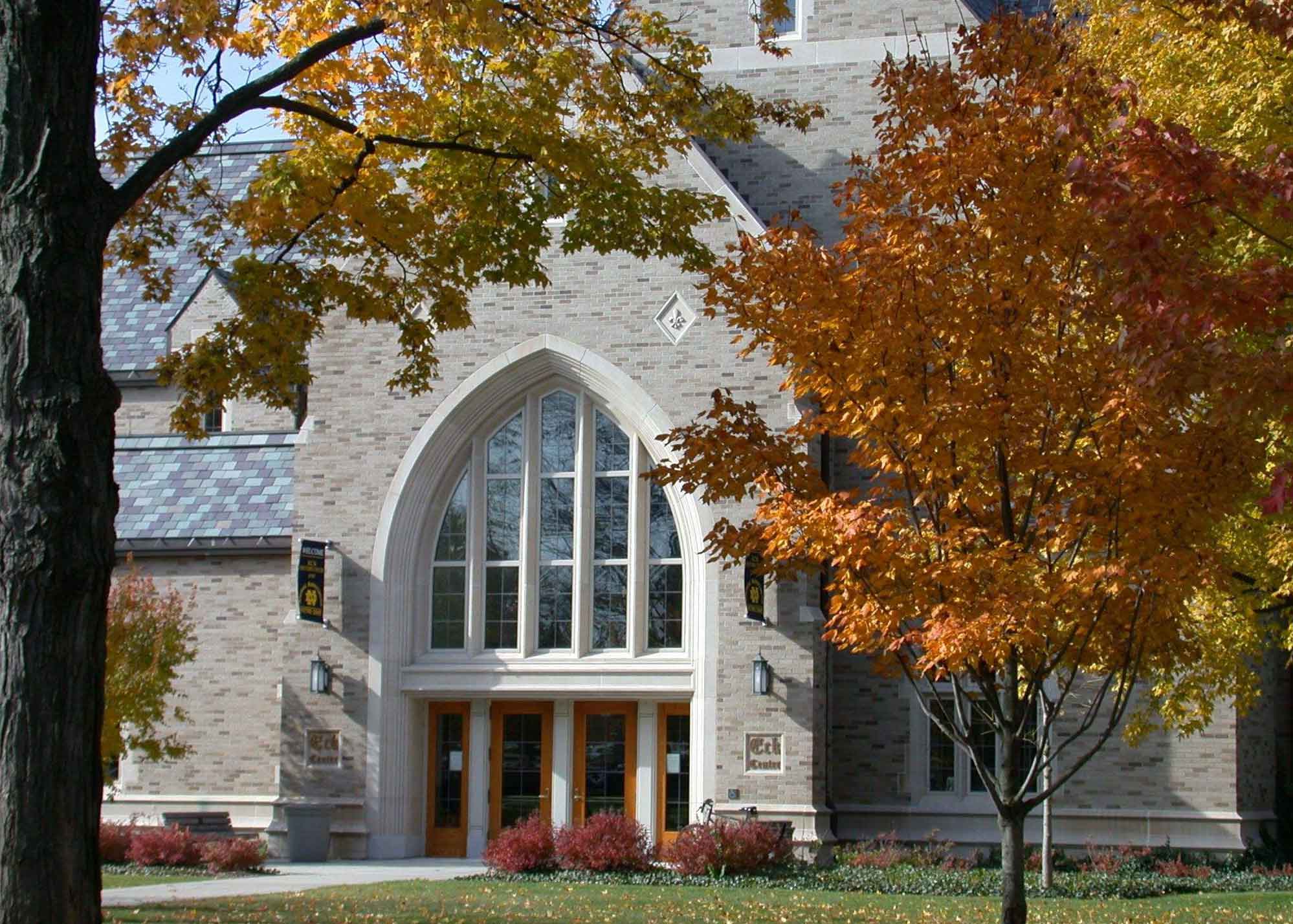 圣母大学(university of notre  dame,又译为诺特丹大学),世界顶级