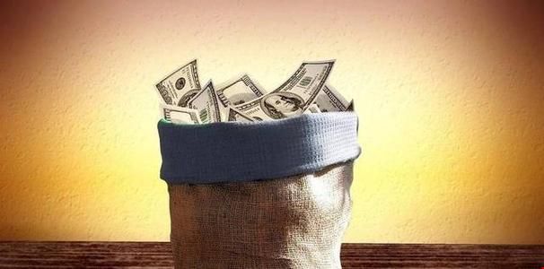 美国大学四年花费多少钱 美国大学四年花费多少钱