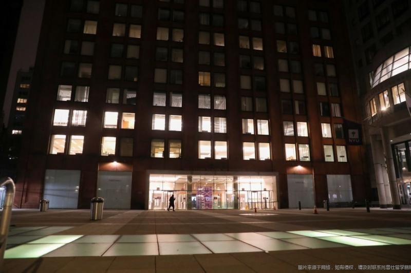 美国纽约大学好不好.jpg 纽约大学夜景.jpg