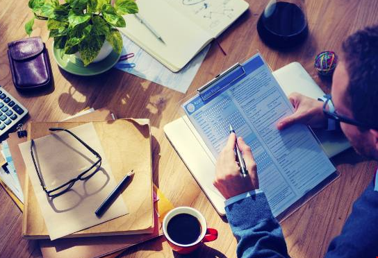 申请美国本科看高中学校吗