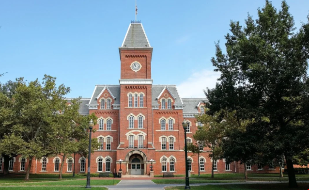 美国哪些大学申请无小文书要求