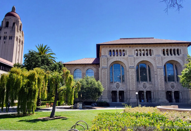 美国大学本科转专业容易吗