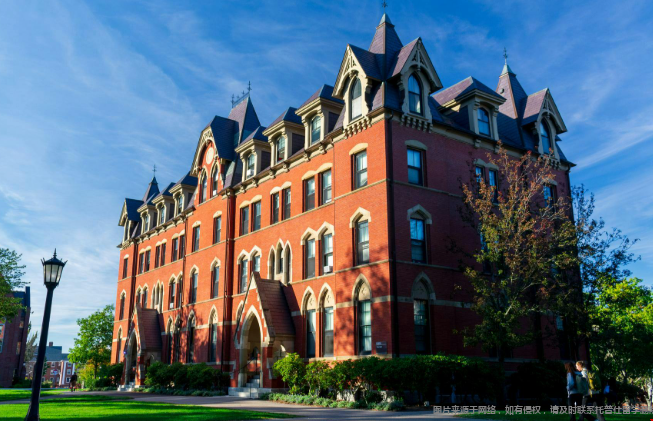 波士顿大学和塔夫茨大学推荐哪个